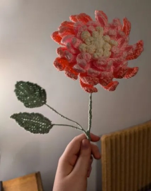 Pink crochet flower